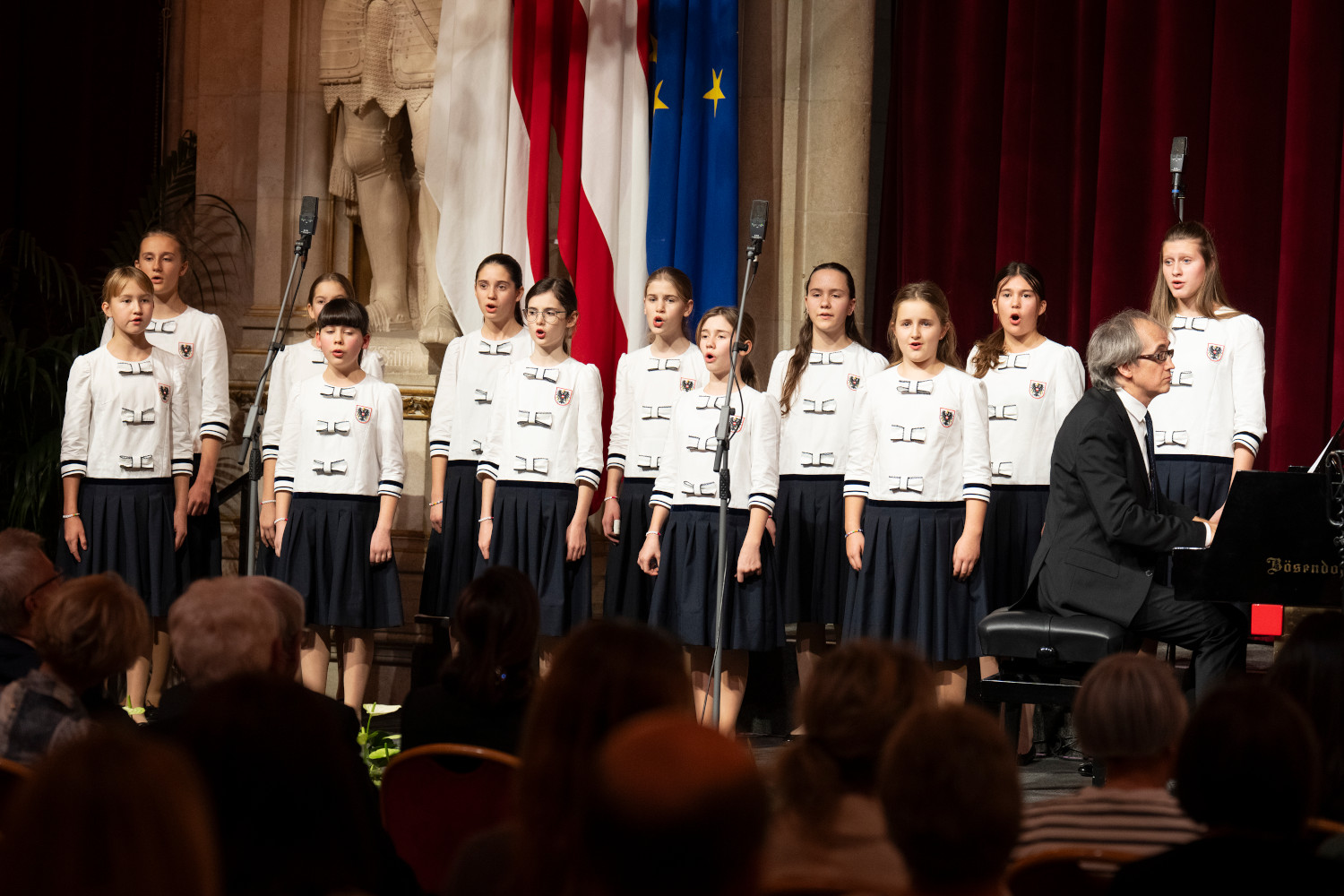 Der Mädchenchor beim Auftritt im Concert for Children's Rights.