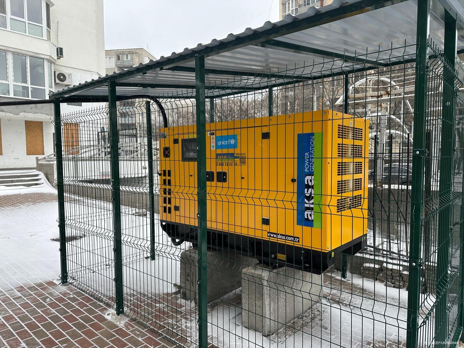 UNICEF versorgt in der Ukraine unter anderem Krankenhäuser mit Generatoren.