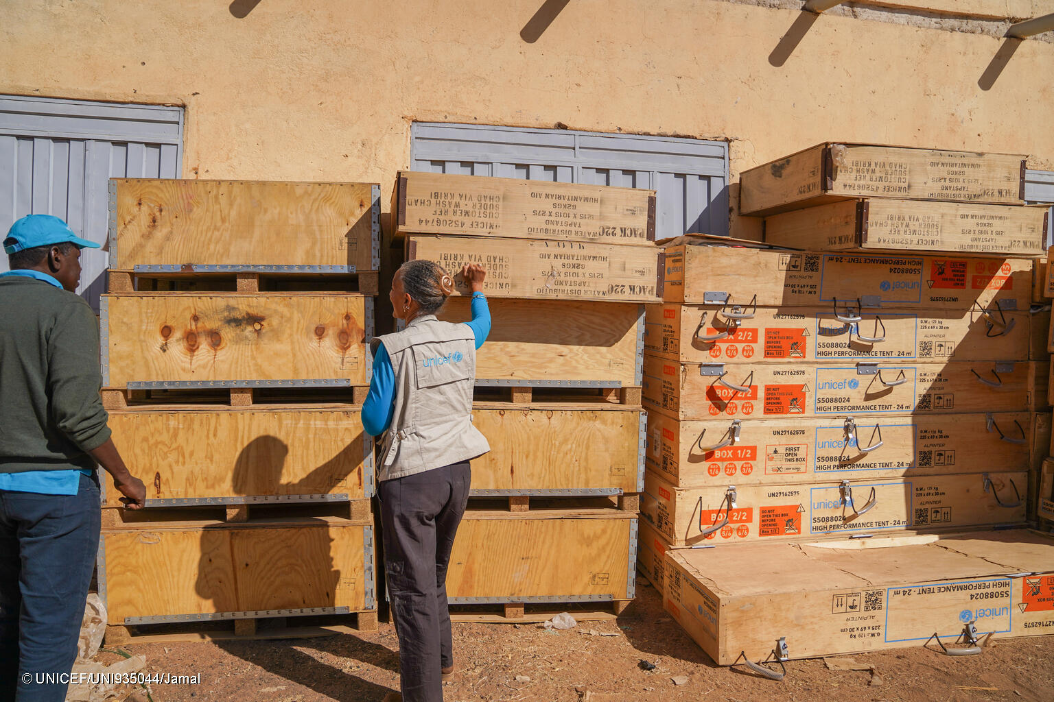 Hilfsgüter im Sudan.