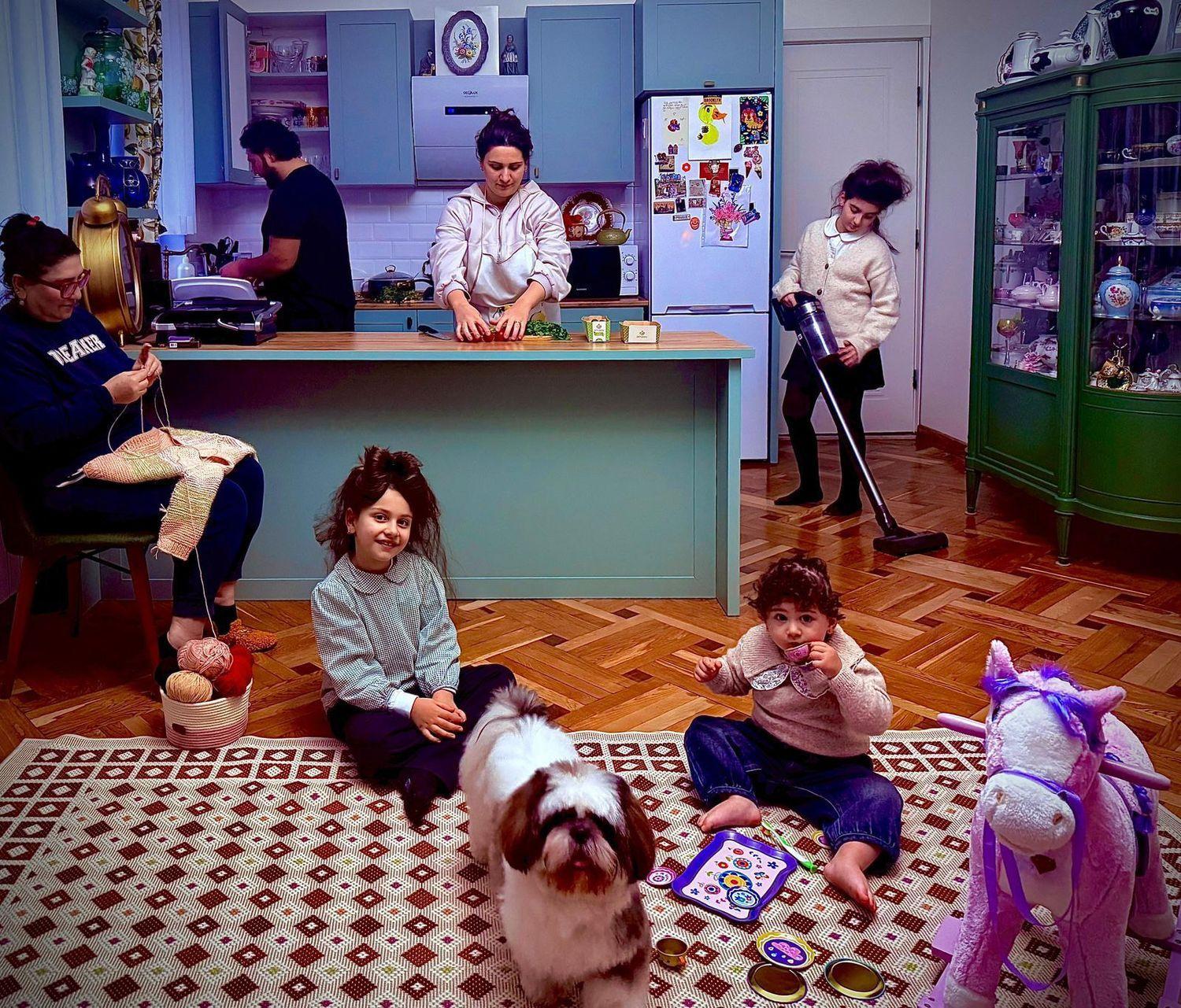 Das Bild zeigt die Familie der Gewinnerin.