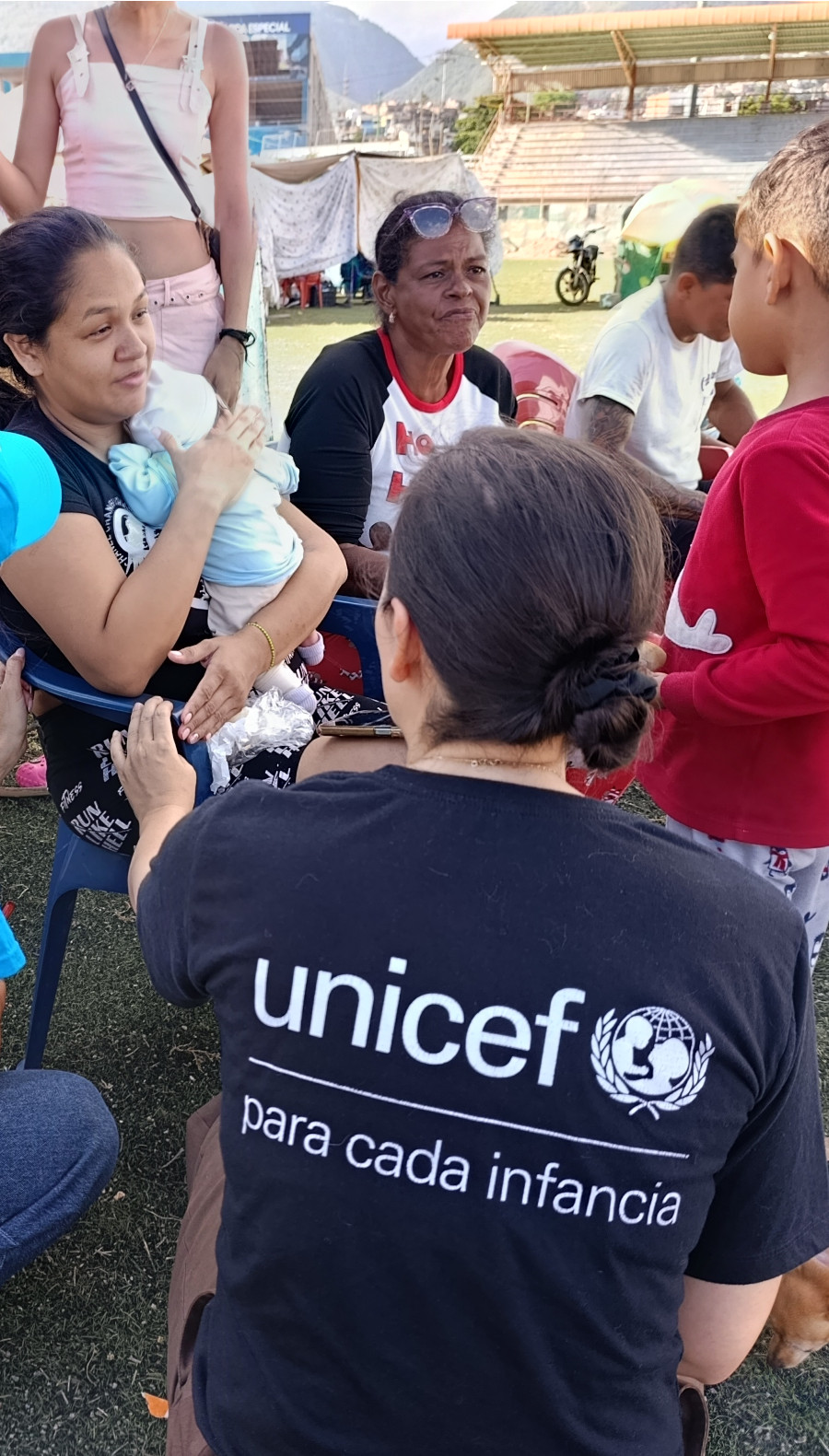 UNICEF Mitarbeiter in einer Notunterkunft in Venezuela.