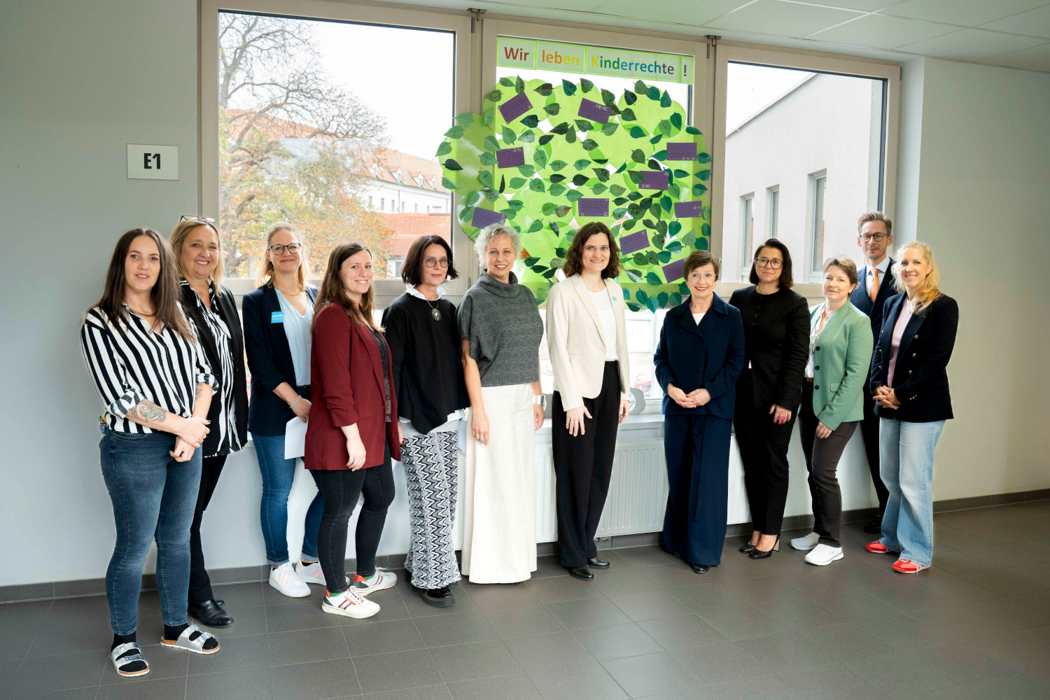 Ein Gruppenbild beim Launchevent der Kinderrechte Allianz.